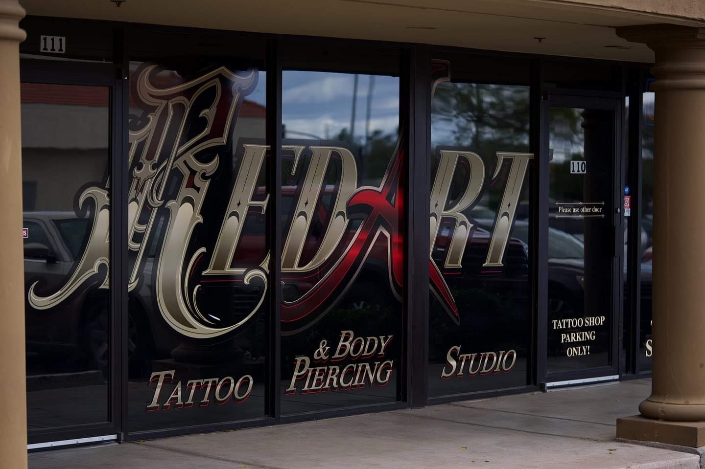 Red Art Tattoo & Piercing Studio